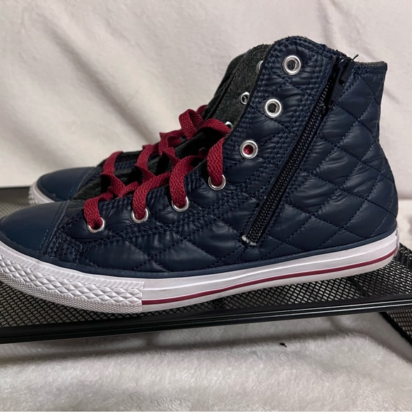 Converse shoes - Picture 6 of 7